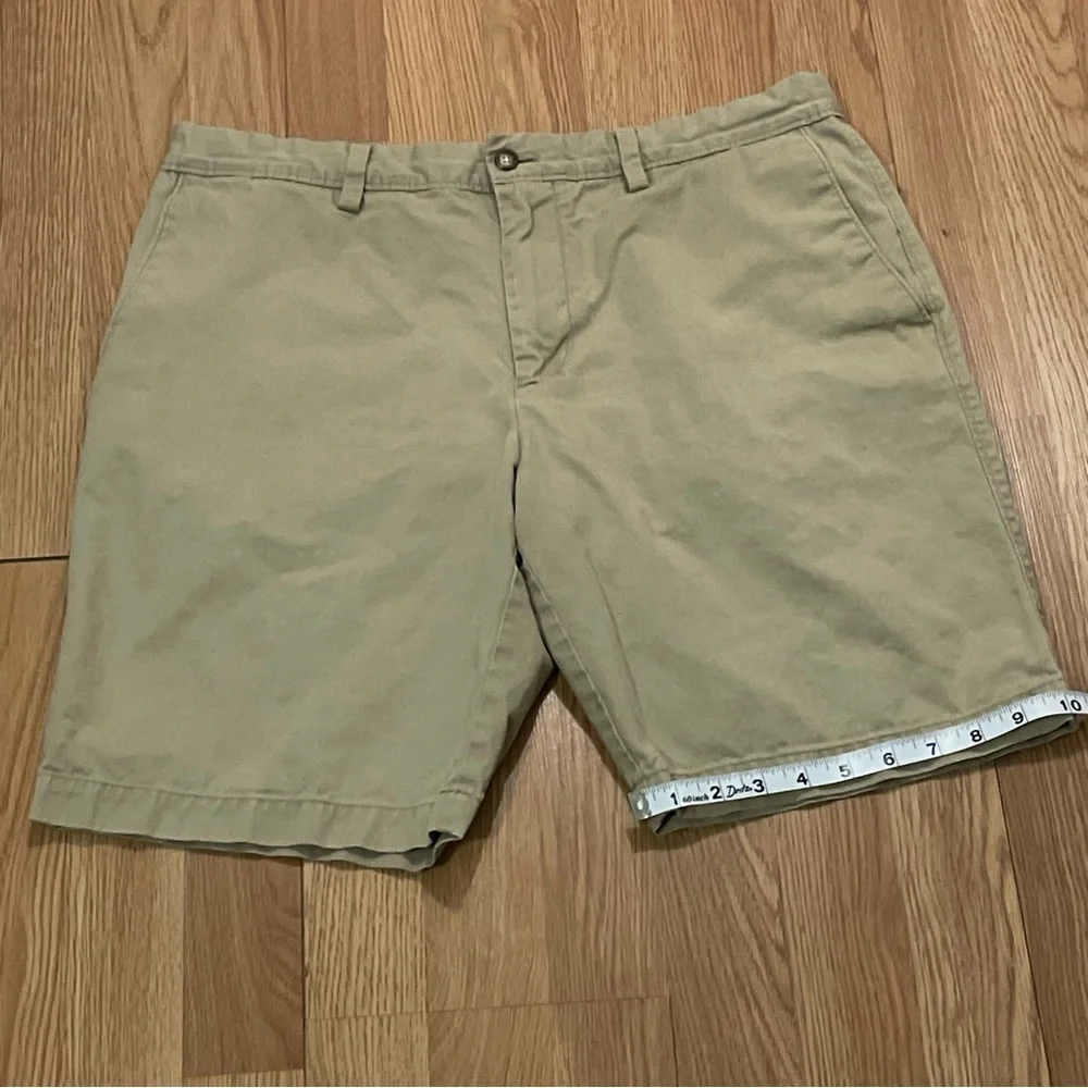 Banana Republic Men’s 33 (34x9) Aiden Chino Shorts Beige Flat Front Mid Rise